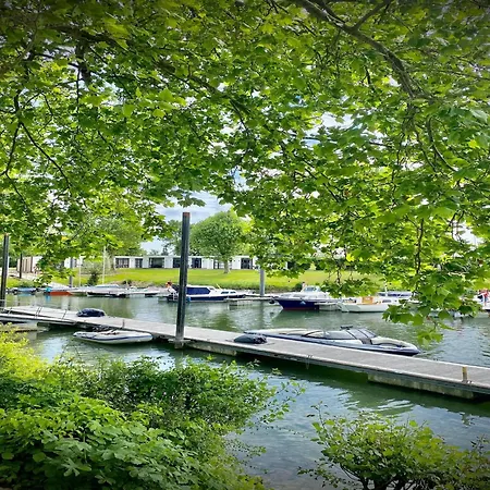 펜션 Luxurious Nearby The Lower Rhine